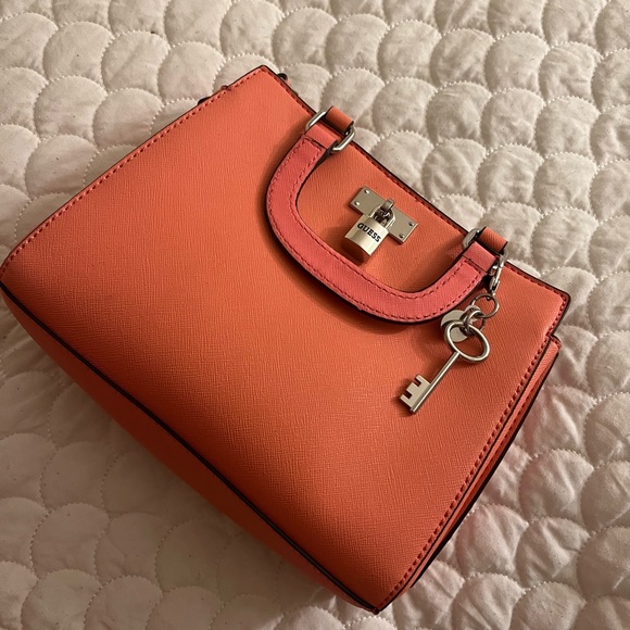 Guess Purse - Picture 1 of 3